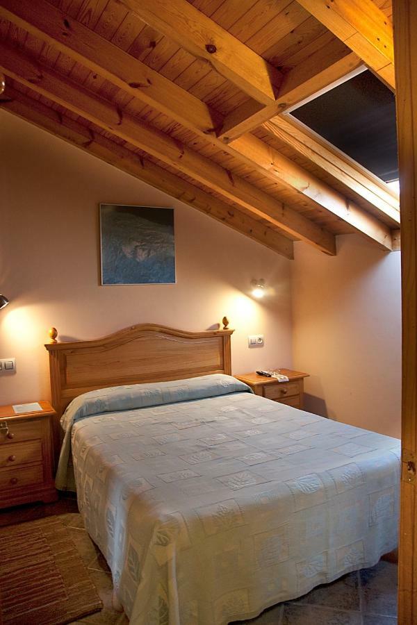 Apartamentos Cuevas Del Mar ヌエバ・デ・リャネス エクステリア 写真